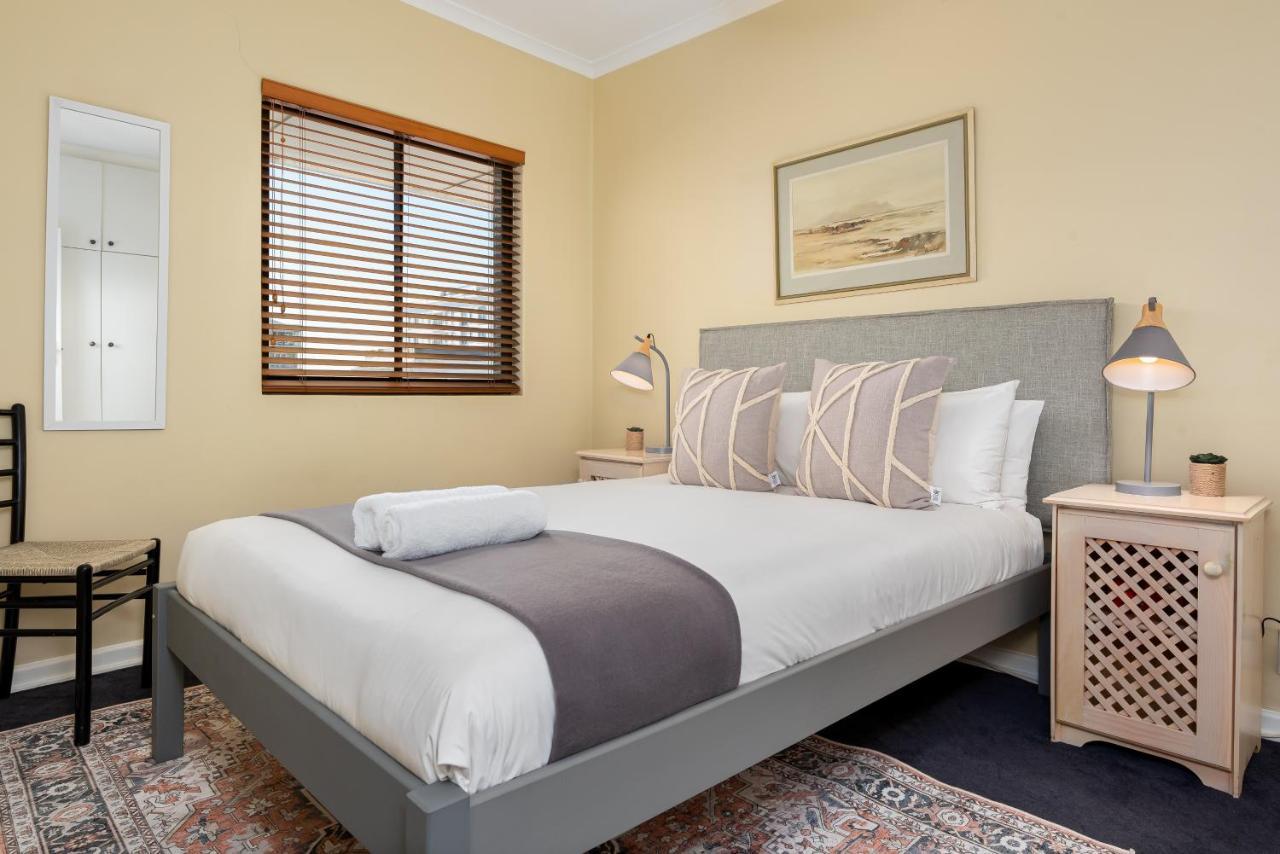 Middelhof Luxury Apartment *