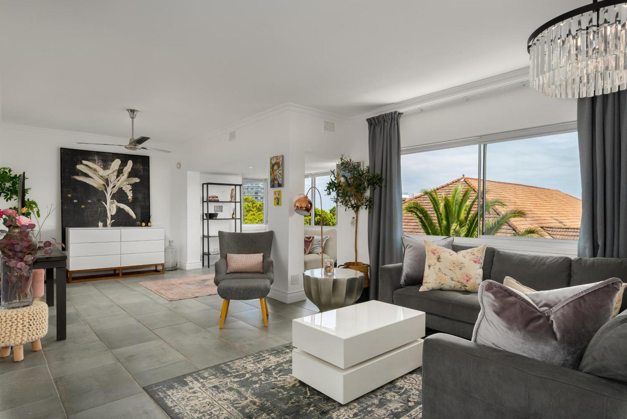 Middelhof Luxury Apartment *