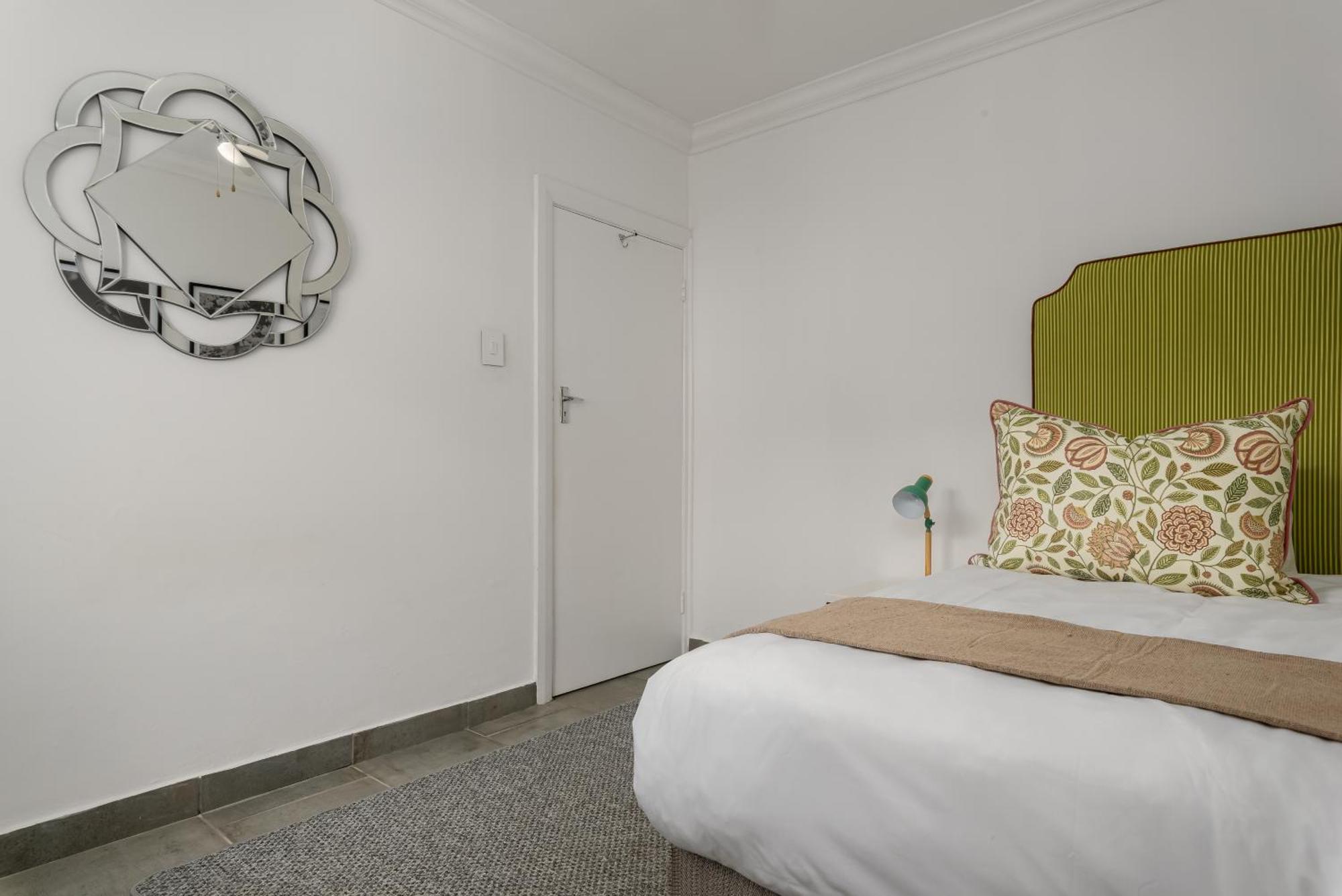 Middelhof Luxury Apartment *
